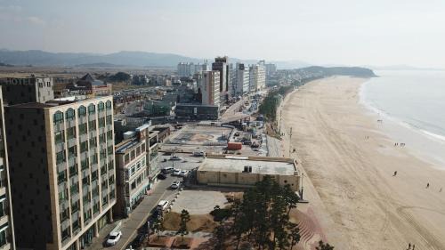 Korean-Style Duplex Ondol Room with Sea View