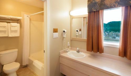 Queen Room - Disability Access