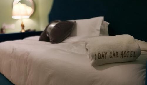 Single Room (1 person bed only)