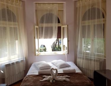 Quadruple Room with Shared Bathroom