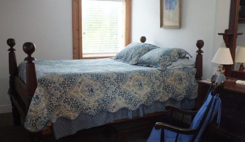 Queen Room - Non-Smoking