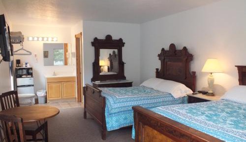 Double Room with Two Double Beds - Non-Smoking