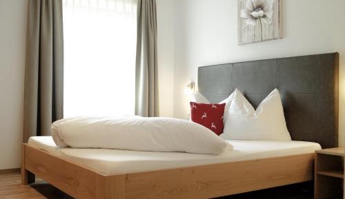 Apartment with Mountain View