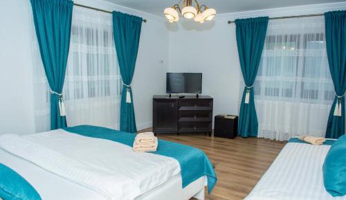 Triple Room with Private Bathroom