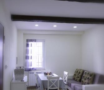 Apartment with Garden View