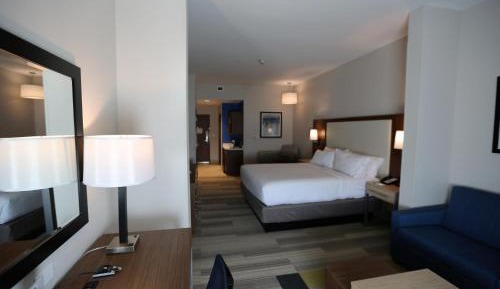 King Suite with Sofa Bed - Non-Smoking