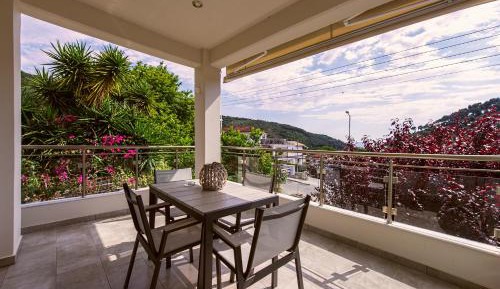 Studio with Sofa Bed