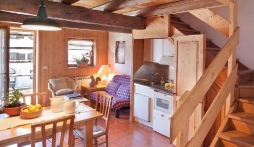  Family Apartment (2 Adults + 1 Child)