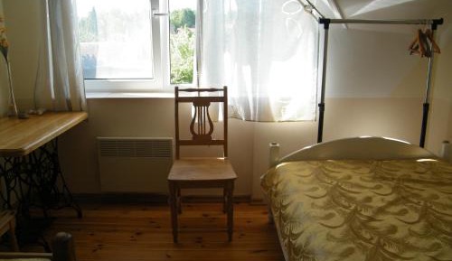 Basic Triple Room with Shared Bathroom
