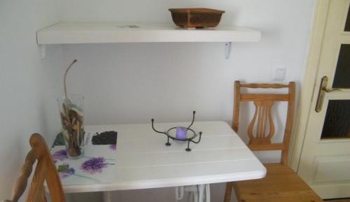 Standard Twin Room with Shared Bathroom
