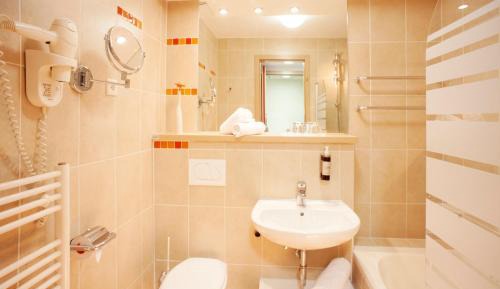 Interconnecting Double Room with Balcony