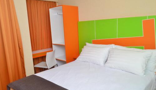 Deluxe Studio