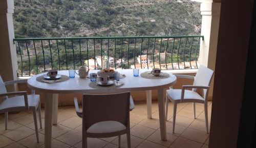 Apartment with Sea View (4 Adults)