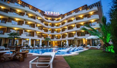 One-Bedroom Apartment with Balcony (3 Adults)