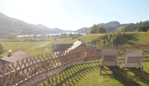 One-Bedroom Apartment with Terrace