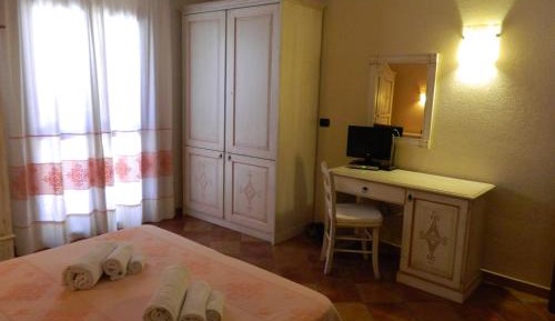 Double Room with Balcony and Sea View