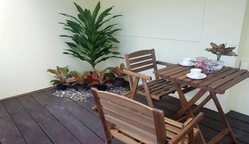 Apartment with Garden View