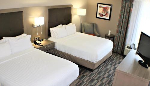 Standard Room with Two Queen Beds