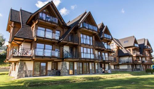 Apartment with Mountain View