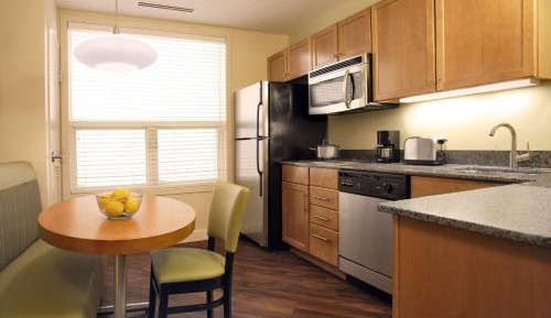 One-Bedroom King Suite