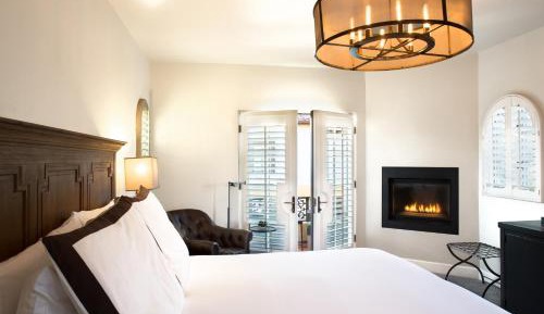 Superior King Room with Fireplace