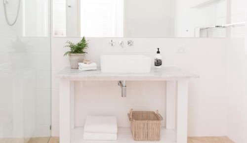 King Studio with Sofa Bed