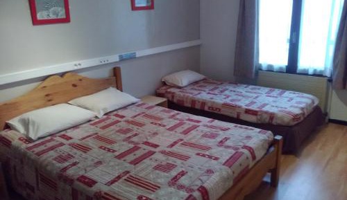 Family Room (2 Adults + 1 Child)