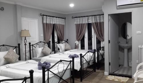 Quadruple Room with Terrace