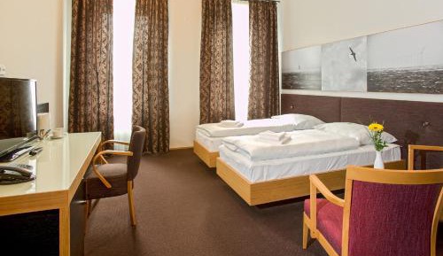 Special Offer - Double or Twin Room with Castle Package