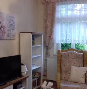 Apartment with Garden View