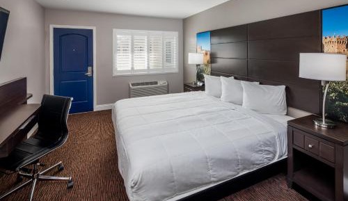 King Room - Non-Smoking