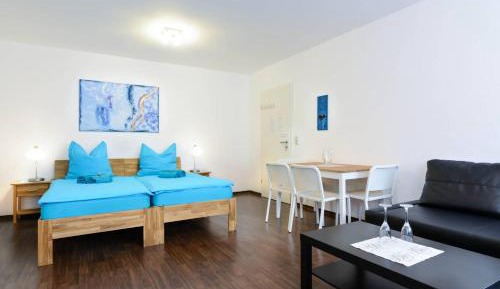 Large Double or Twin Room with Shared Bathroom