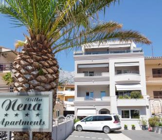 One-Bedroom Apartment with Sea View