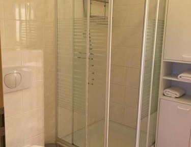 Deluxe Double Room (2 Adults + 1 Child)