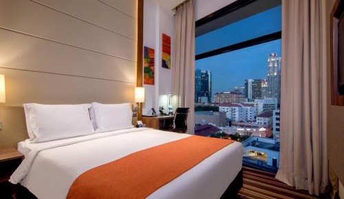Queen Room with City View - Free Breakfast