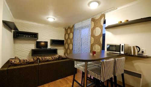 One-Bedroom Apartment (2 Adults)