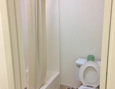 Standard King Room - Non-Smoking 