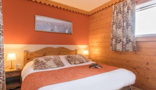 Two-Bedroom Apartment with Balcony (6 People)