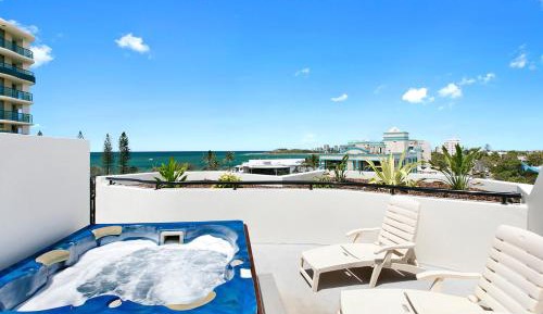 Two-Bedroom Apartment with Private Rooftop