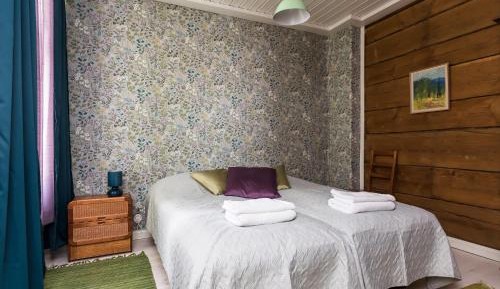 Double or Twin Room with Shared Bathroom