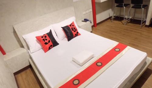 Standard Queen Room