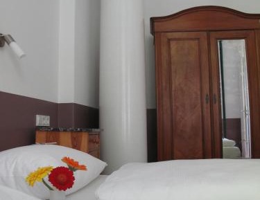 Twin Room with Shared Bathroom