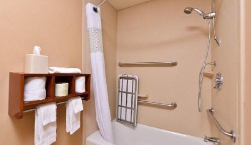 King Room with Tub - Disability Access