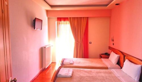 Standard Twin Room with Mountain View