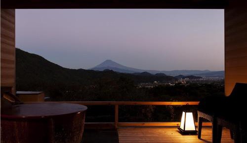 Japanese-Style Room with Open Air-Bath and Mt. Fuji View