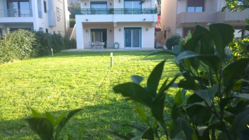 Apartment with Garden View