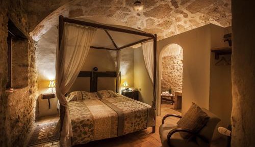 Interior Double Room - Masia
