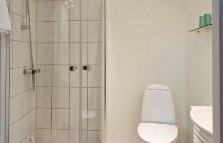 One-Bedroom Apartment (2 Adults)