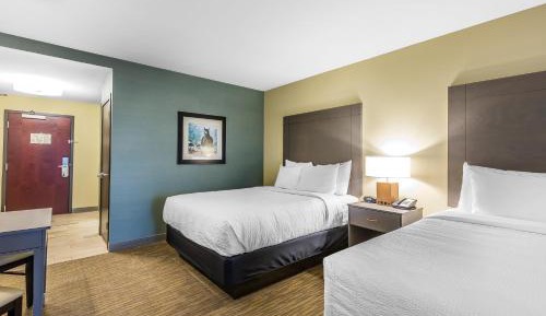 Queen Room with Two Queen Beds - Accessible/Non-Smoking 