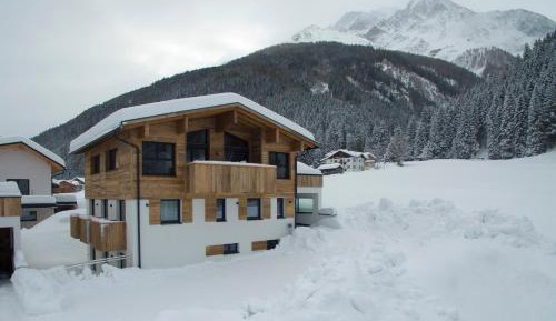 Two-Bedroom Chalet Apartment 